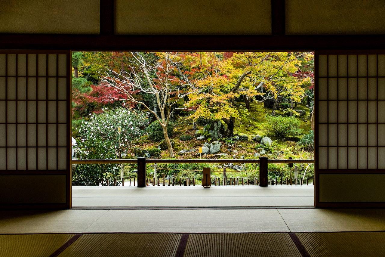 打造唯美禪意日式庭園，一招教會你石材組合和植物設計