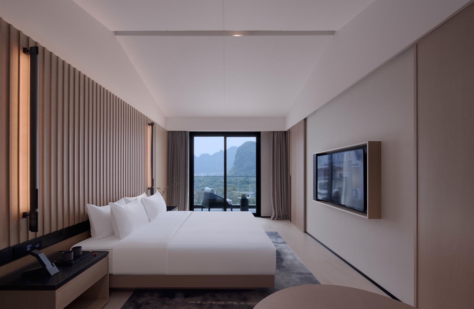 This Guilin Mountainside Hotel Is a Minimalist Masterpiece