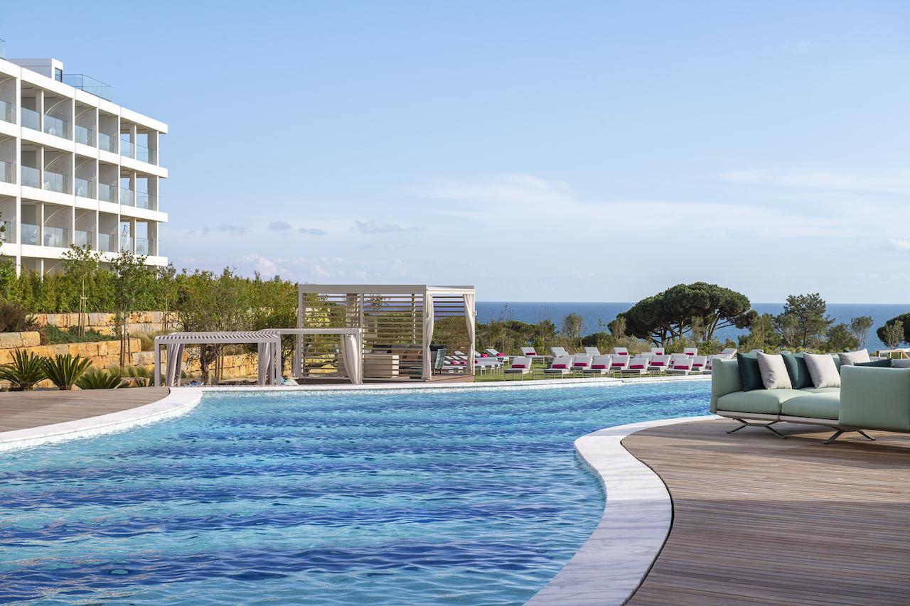 葡萄牙奢華住宅W Residences Algarve開幕，愜意海洋風情與美景合而為一