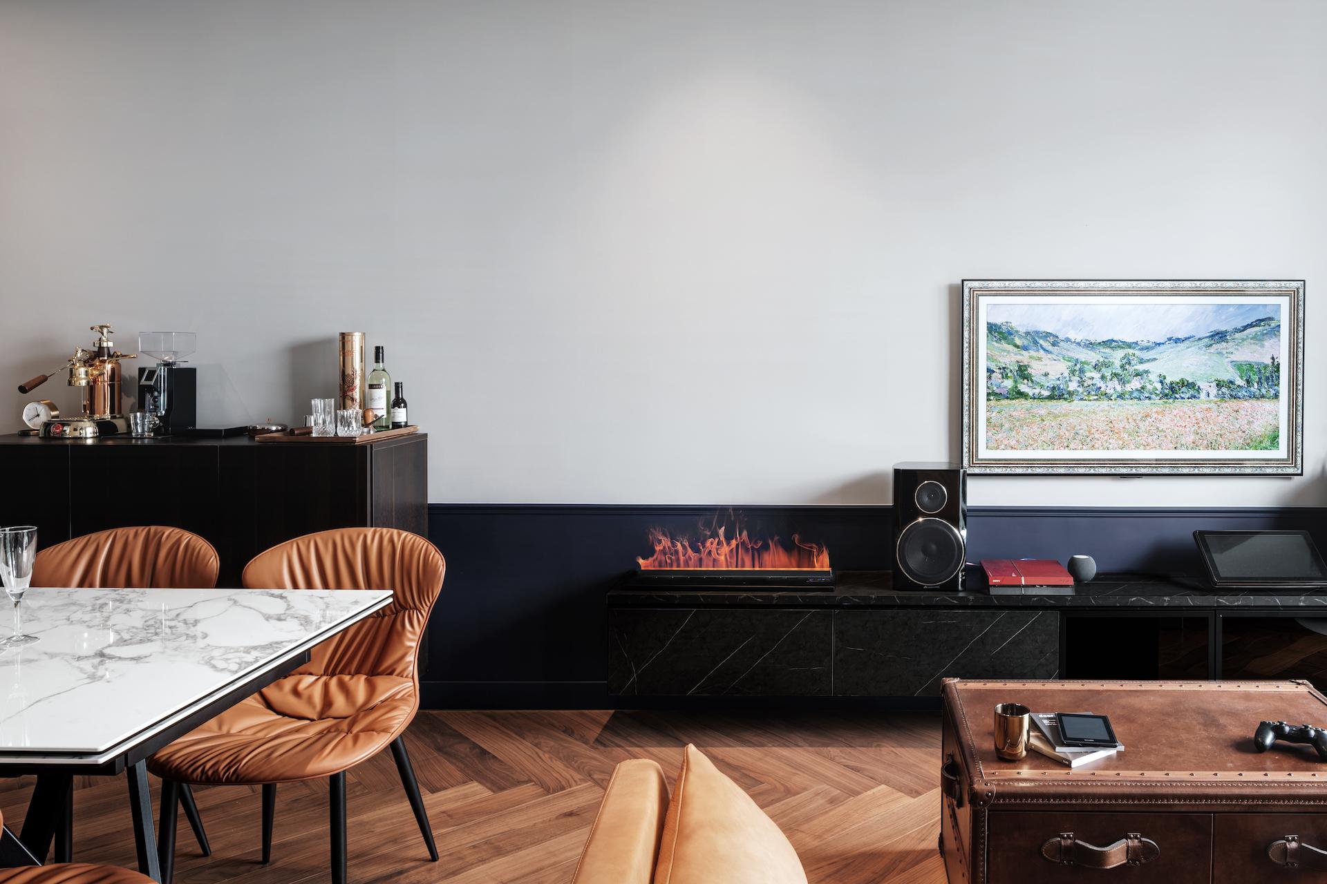 Ultimate Gentleman's Pad: Elegant British-style Decor with Classical Furniture in a 600 Sq Ft Ap Lei Chau Home