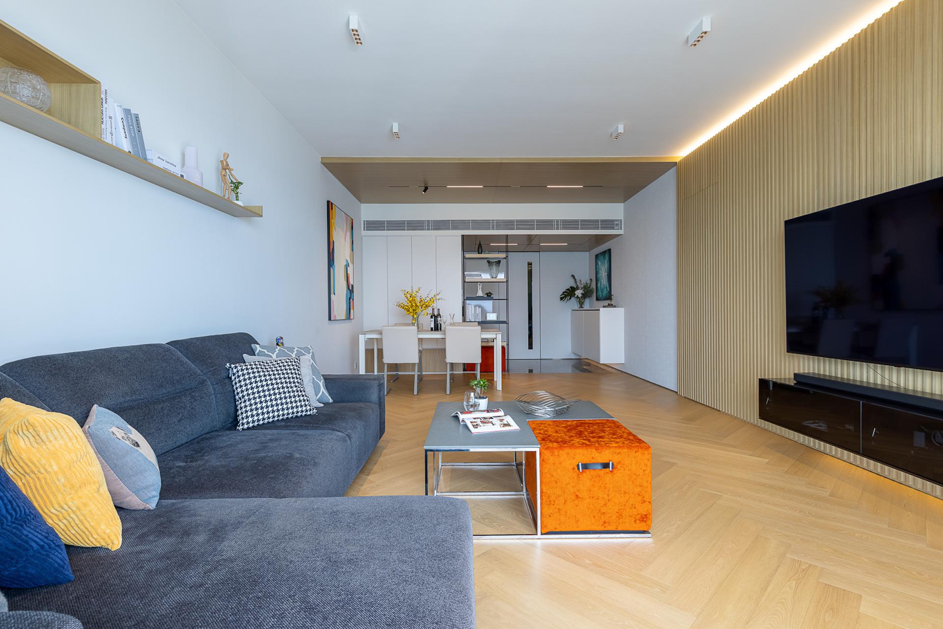 Inside a Family’s Sprawling 2,000-sq.ft. Home in Hong Kong’s Southside