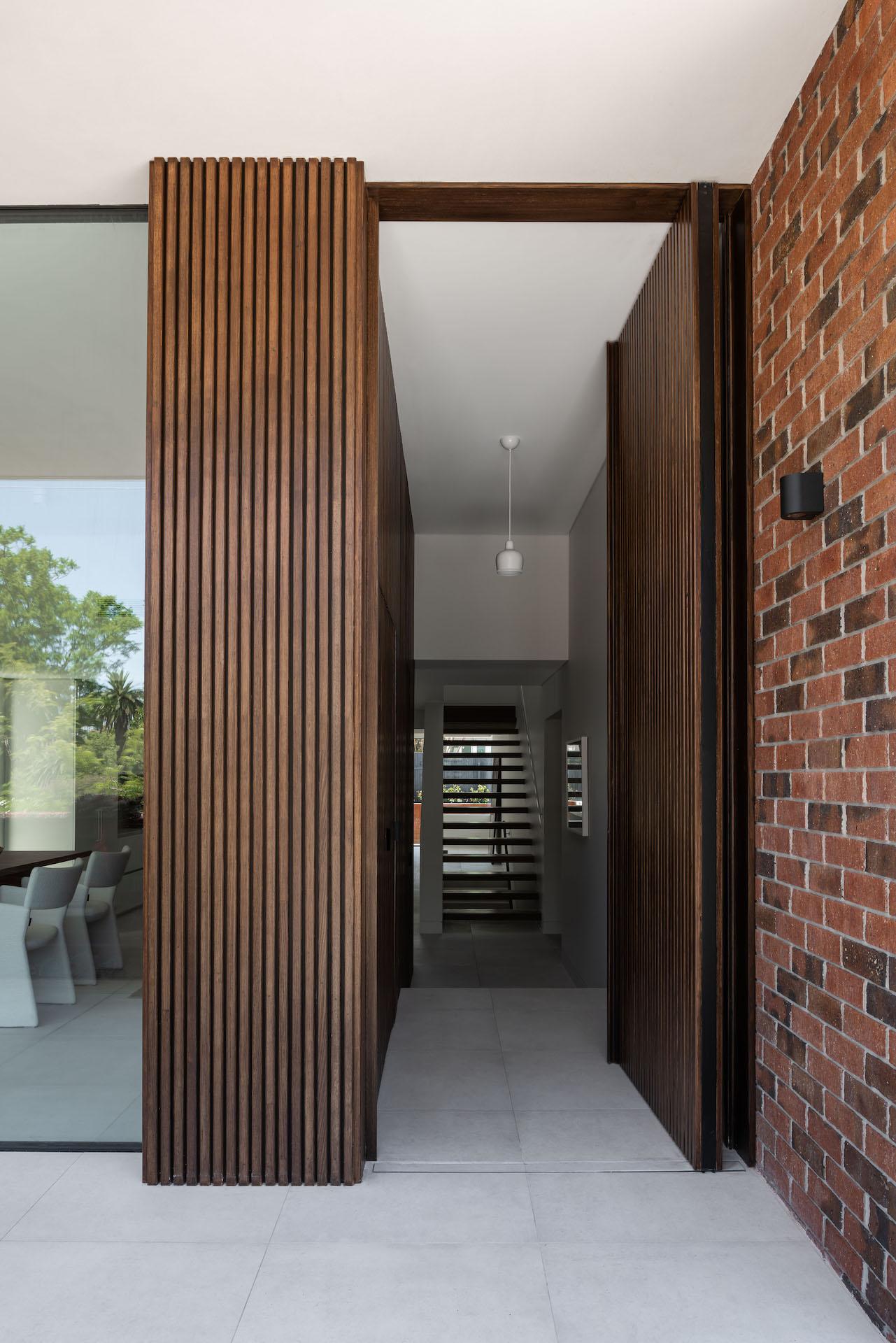 Inside a Spacious Family House in Western Australia’s Mount Lawley