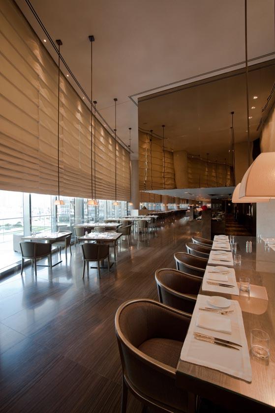在杜拜Armani Hotel Dubai酒店享受ARMANI的專屬高貴服務及全新美食佳餚