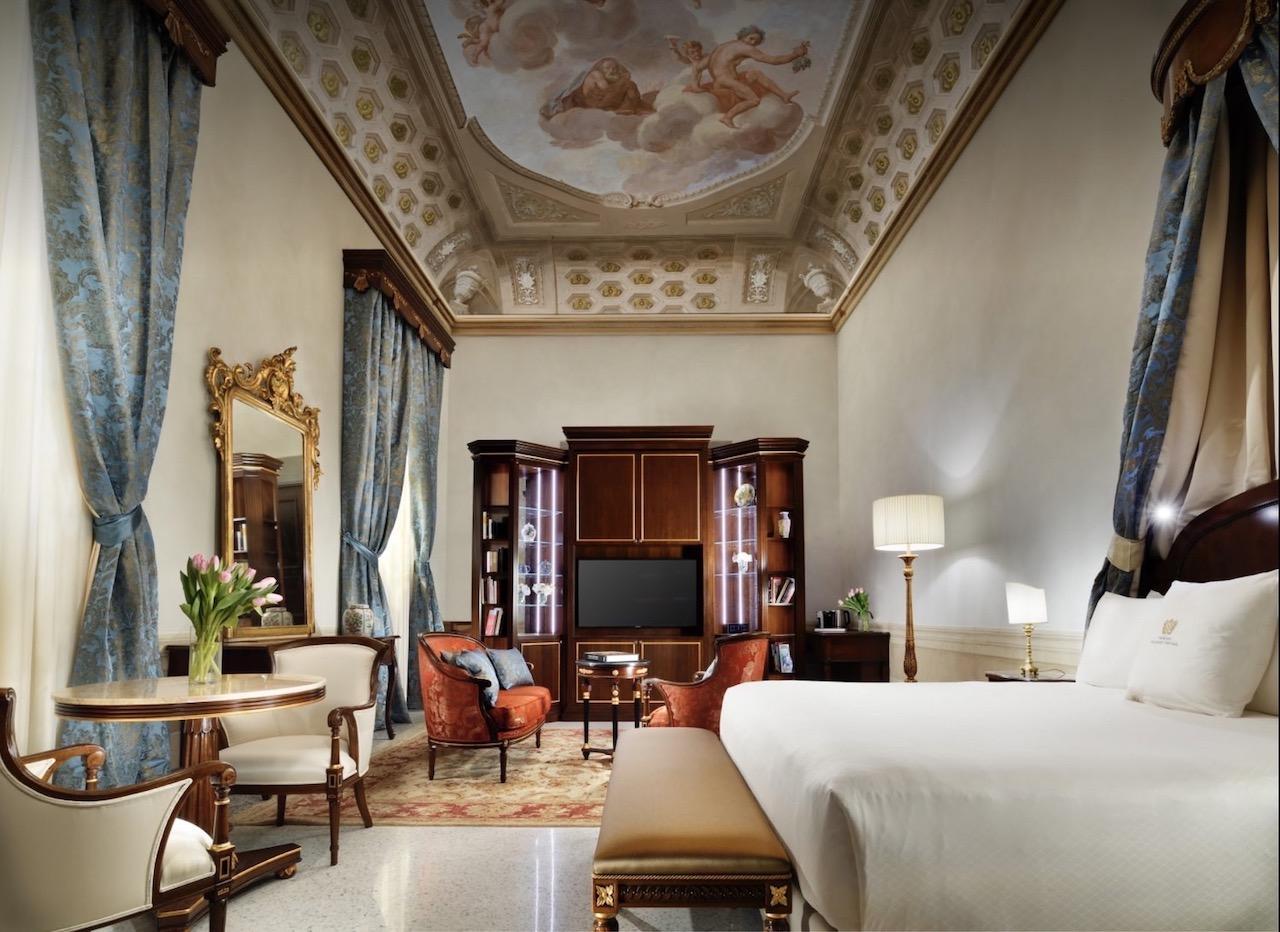 宛如豪華宮殿的意大利奢華酒店，是由15世紀的建築所改建 