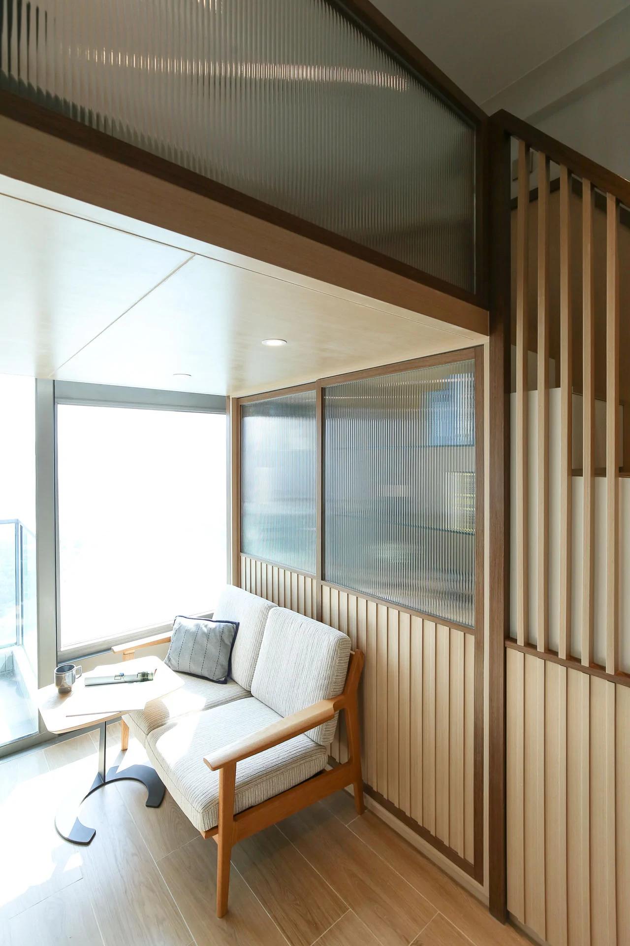 以日式簡約風格打造的屯門200呎小屋，為醫護夫婦提供一處寧靜棲所