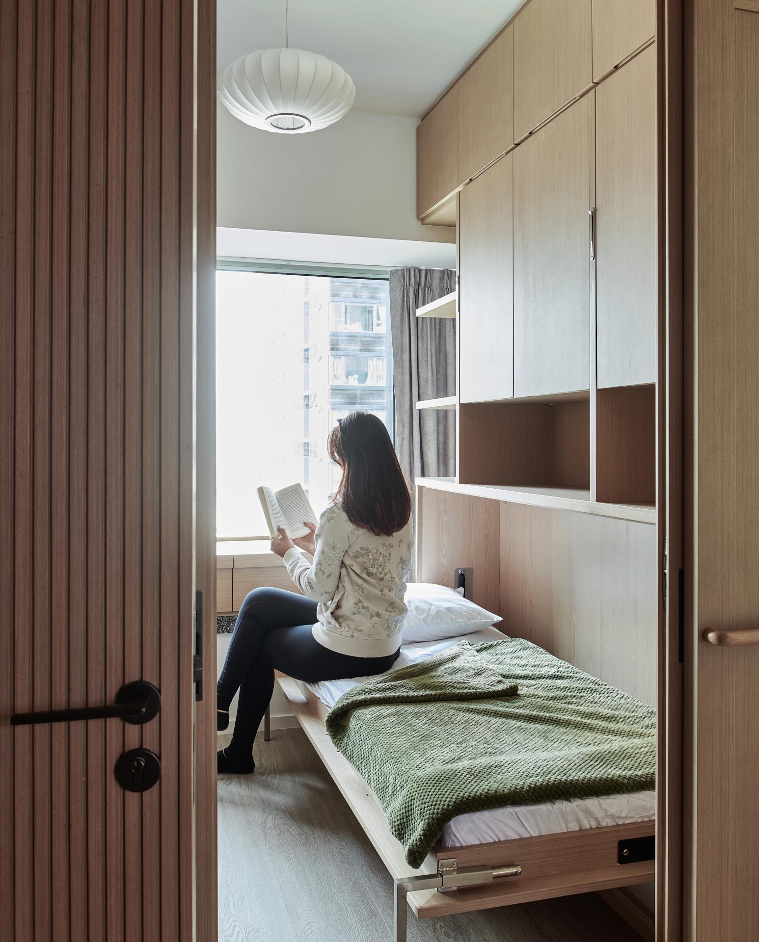 Ageing In Grace: A Mellow 800-sq.ft. Hong Kong Apartment for an Elderly Couple 