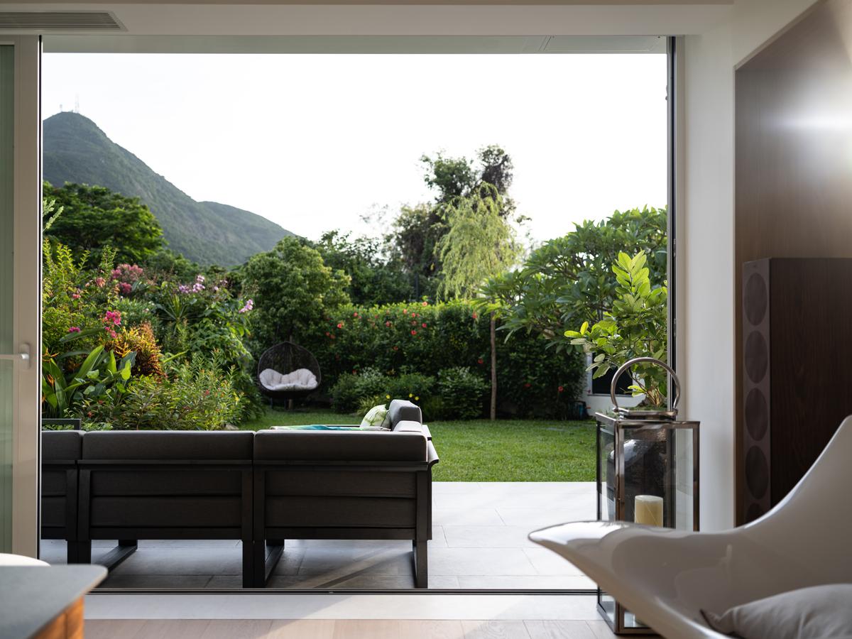 In Hong Kong’s Southside, a Splendid 2,000-sq.ft. Residence is Cocooned by Nature 