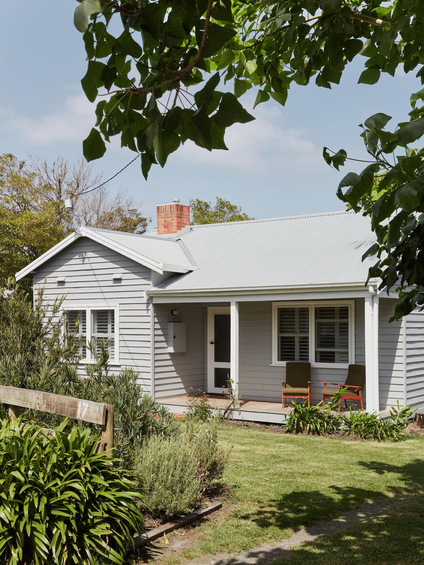 This Airy Holiday Home in Australia Will Sweep You Off Your Feet 