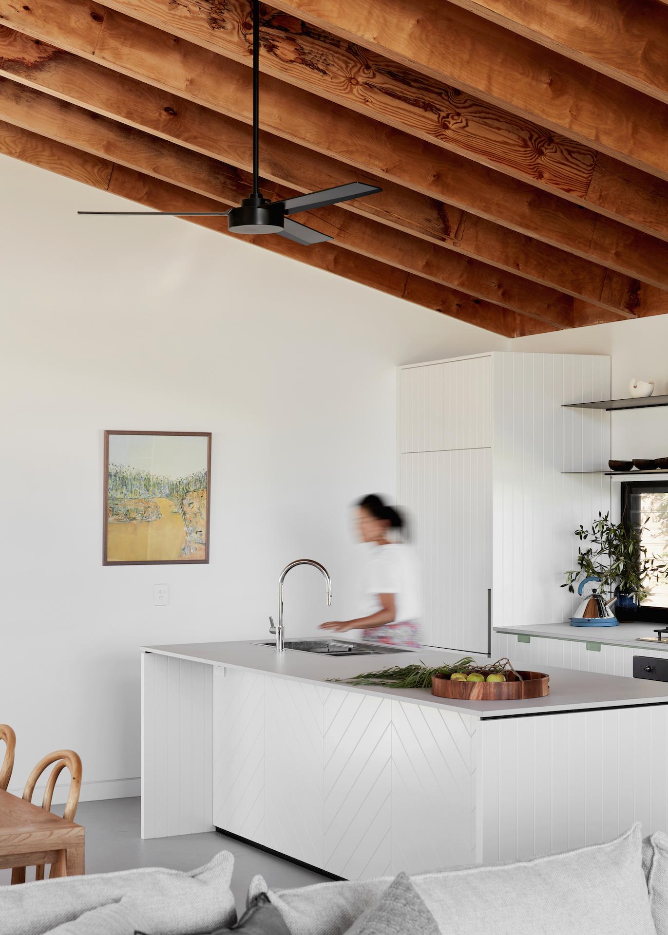 This Airy Holiday Home in Australia Will Sweep You Off Your Feet 