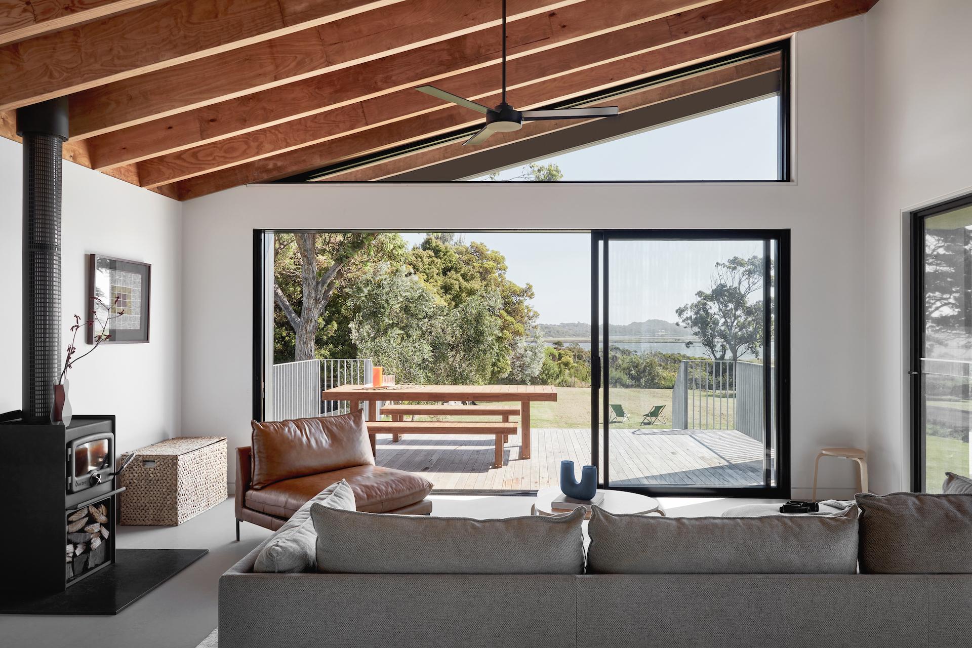 This Airy Holiday Home in Australia Will Sweep You Off Your Feet 