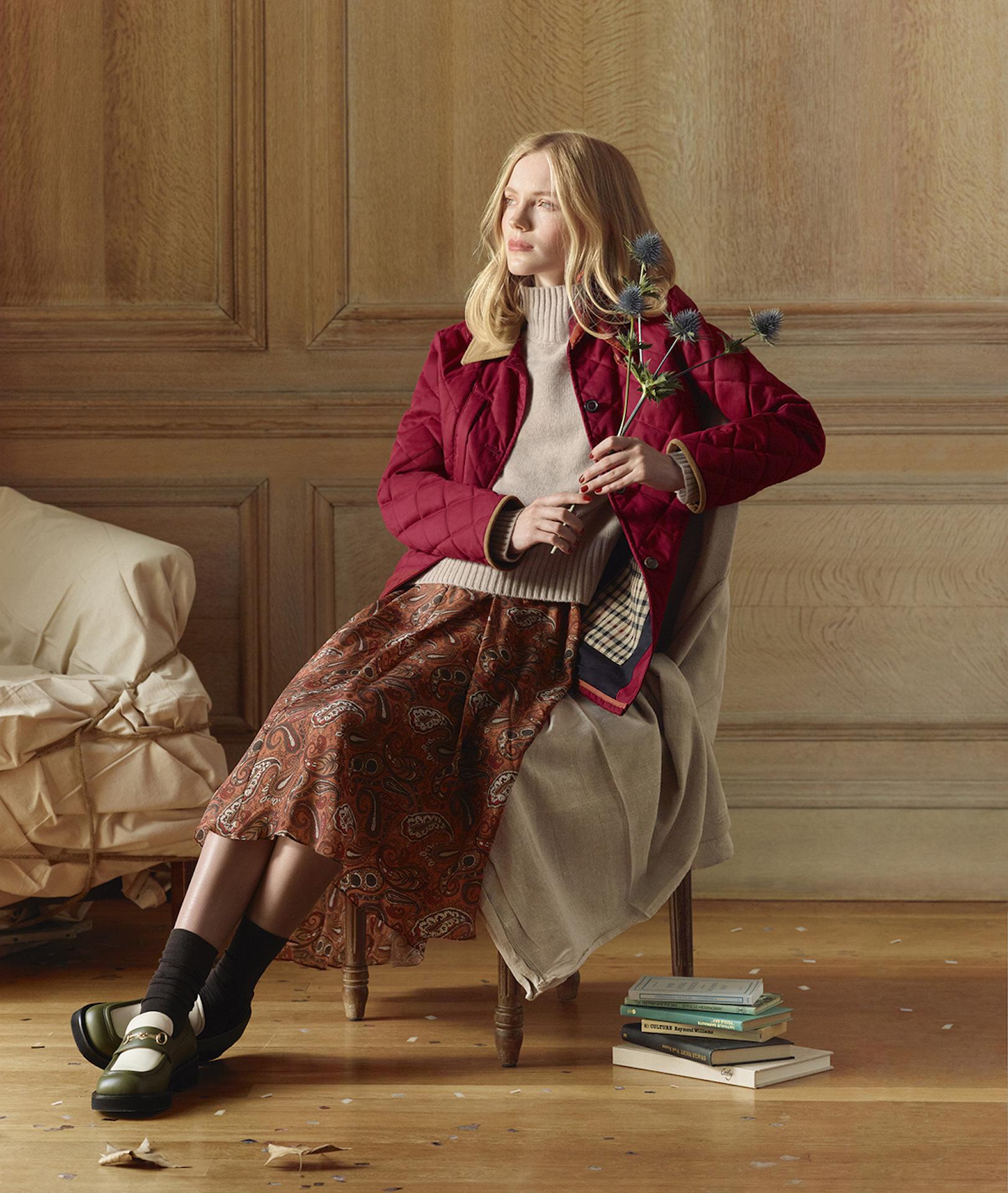 A Classic Thames House Inspires DAKS’s Autumn/Winter 2022 Collection
