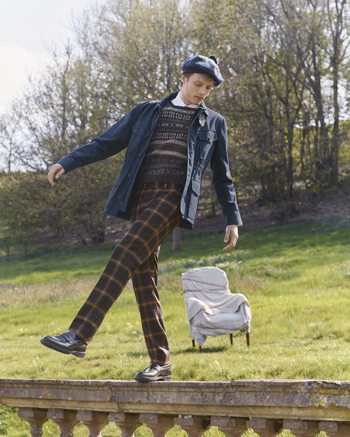 A Classic Thames House Inspires DAKS’s Autumn/Winter 2022 Collection