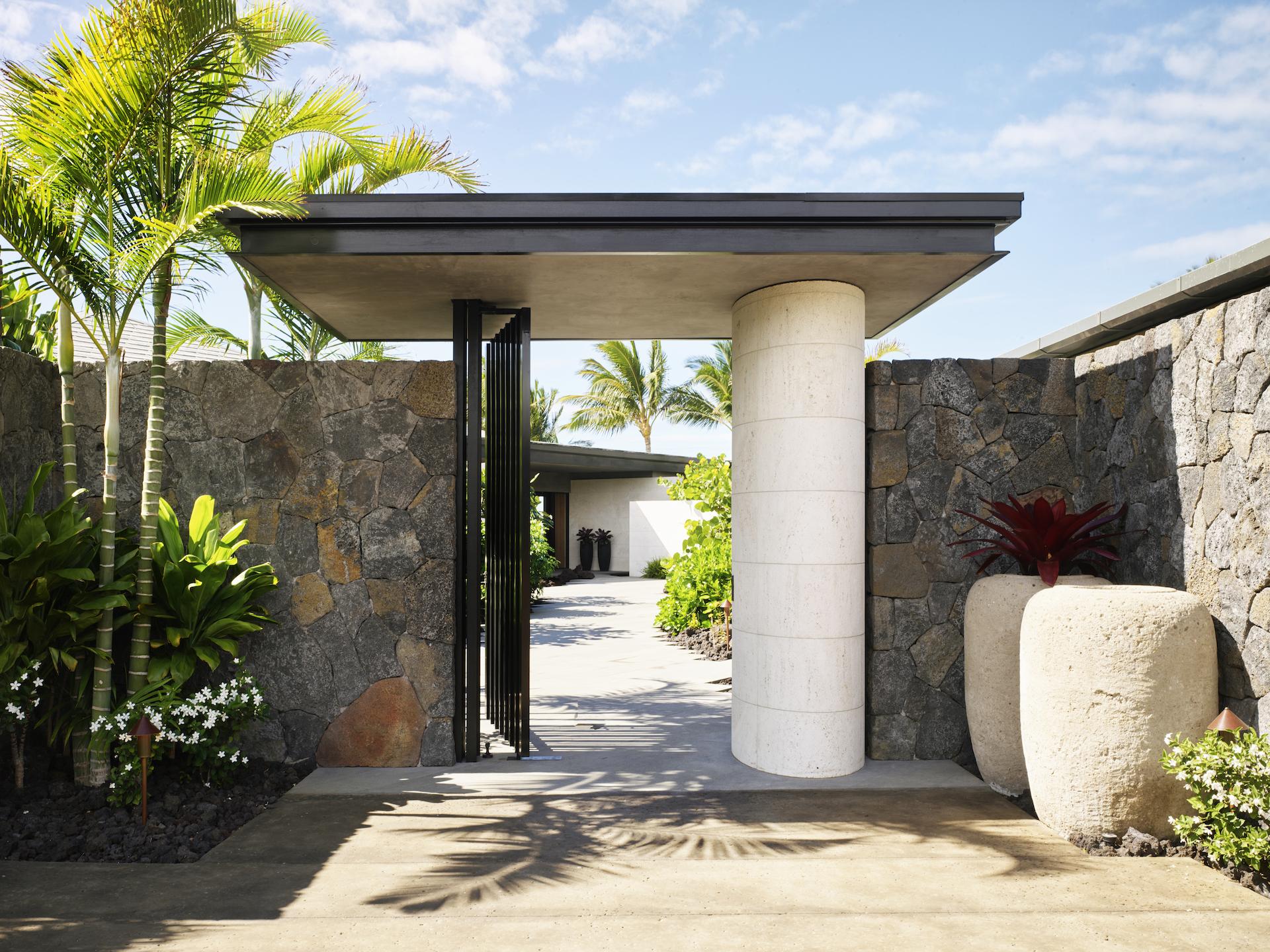 Summertime and the Livin’ is Easy in this Minimal Hawaiian Residence