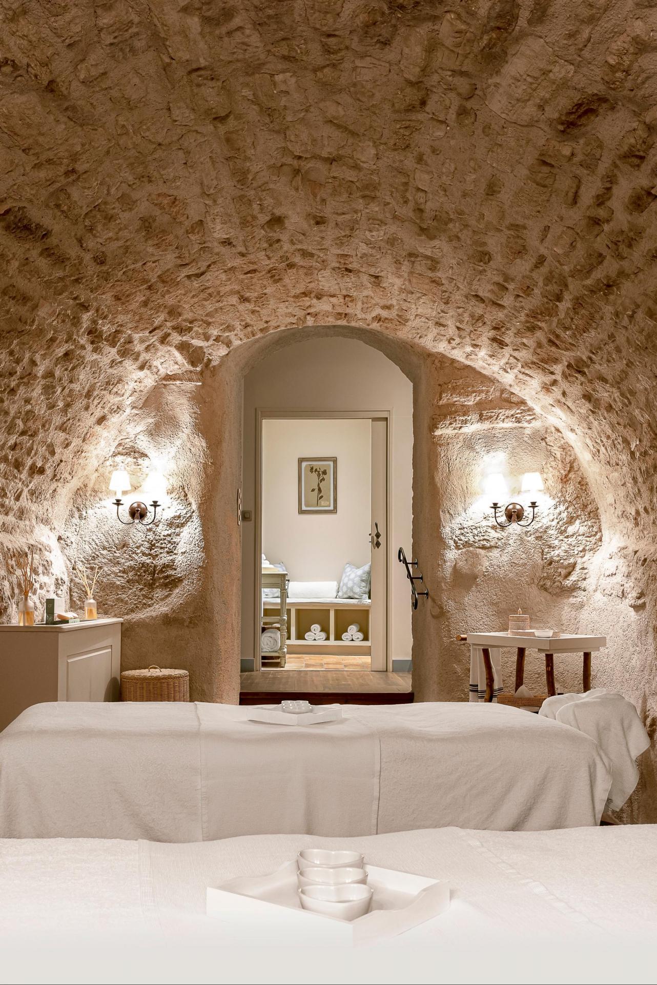 Experience the Art of Living at Hôtel Crillon Le Brave in Provence