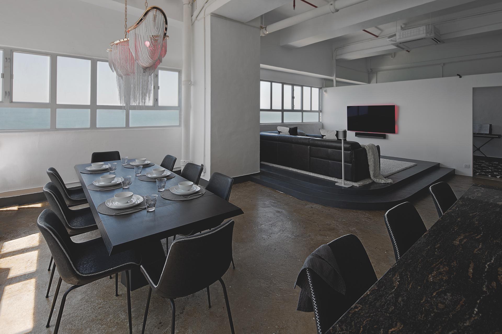 The Transformation of a Pok Fu Lam Industrial Building Flat into a Stylish Office-Cum-Residence