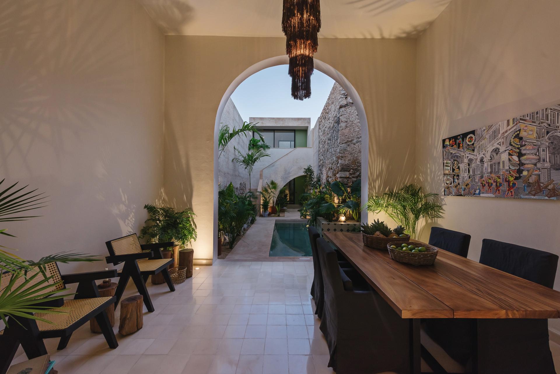 This Mexican colonial house is a contemporary oasis in the city centre 