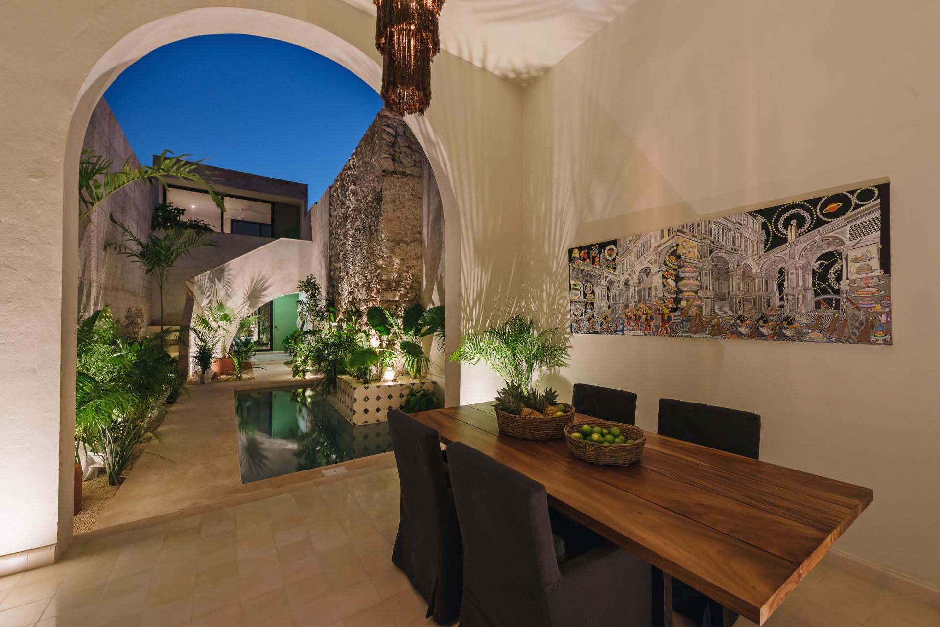 This Mexican colonial house is a contemporary oasis in the city centre 