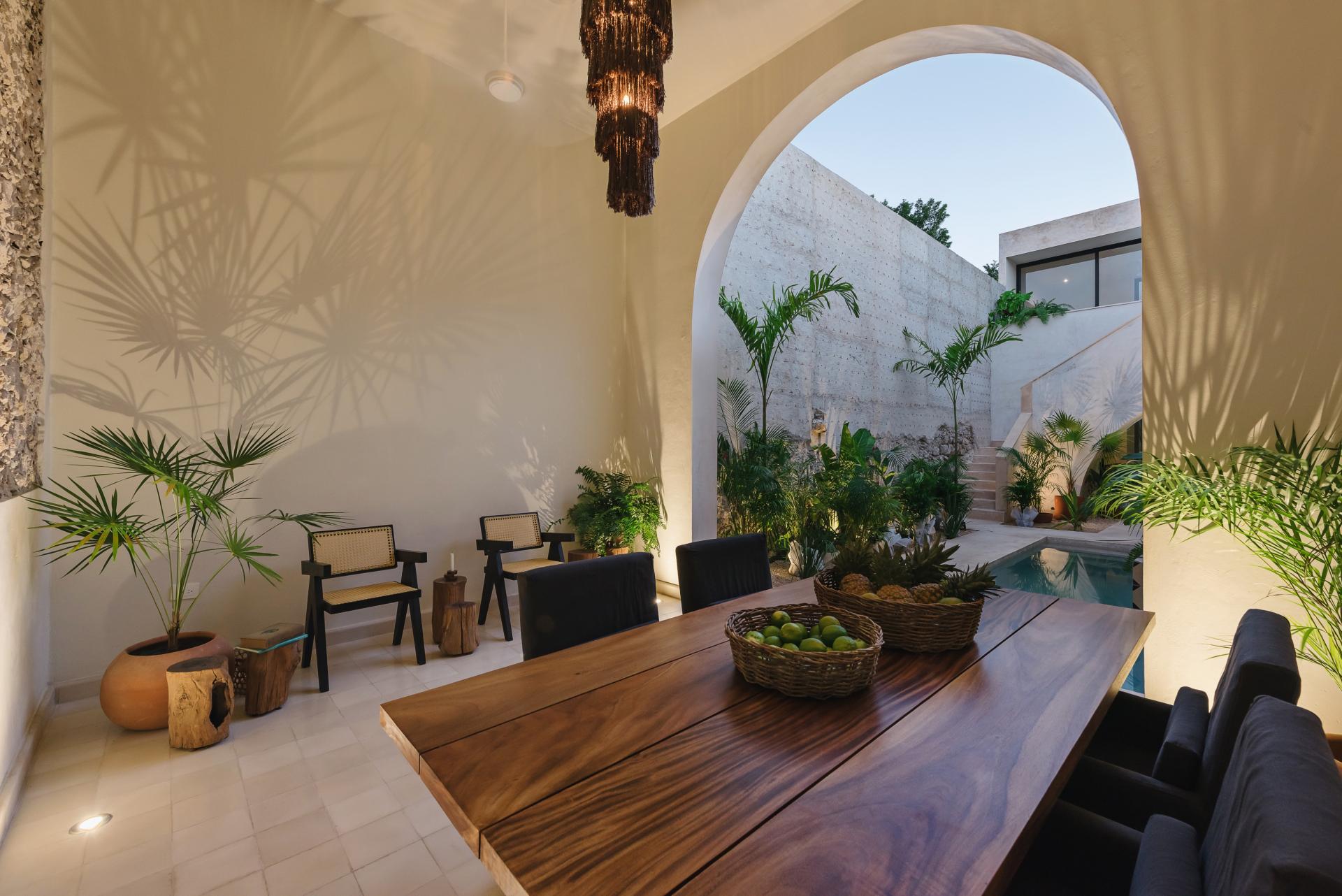 This Mexican colonial house is a contemporary oasis in the city centre 