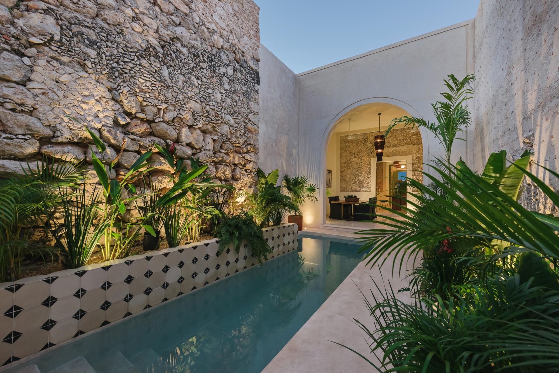 This Mexican colonial house is a contemporary oasis in the city centre 