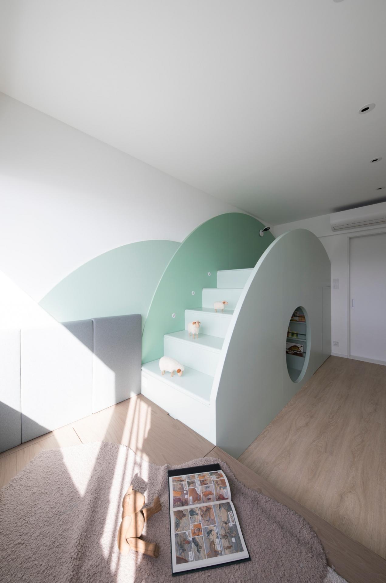  This 2,000 sq. ft. sea view flat links three generations of a family with curves