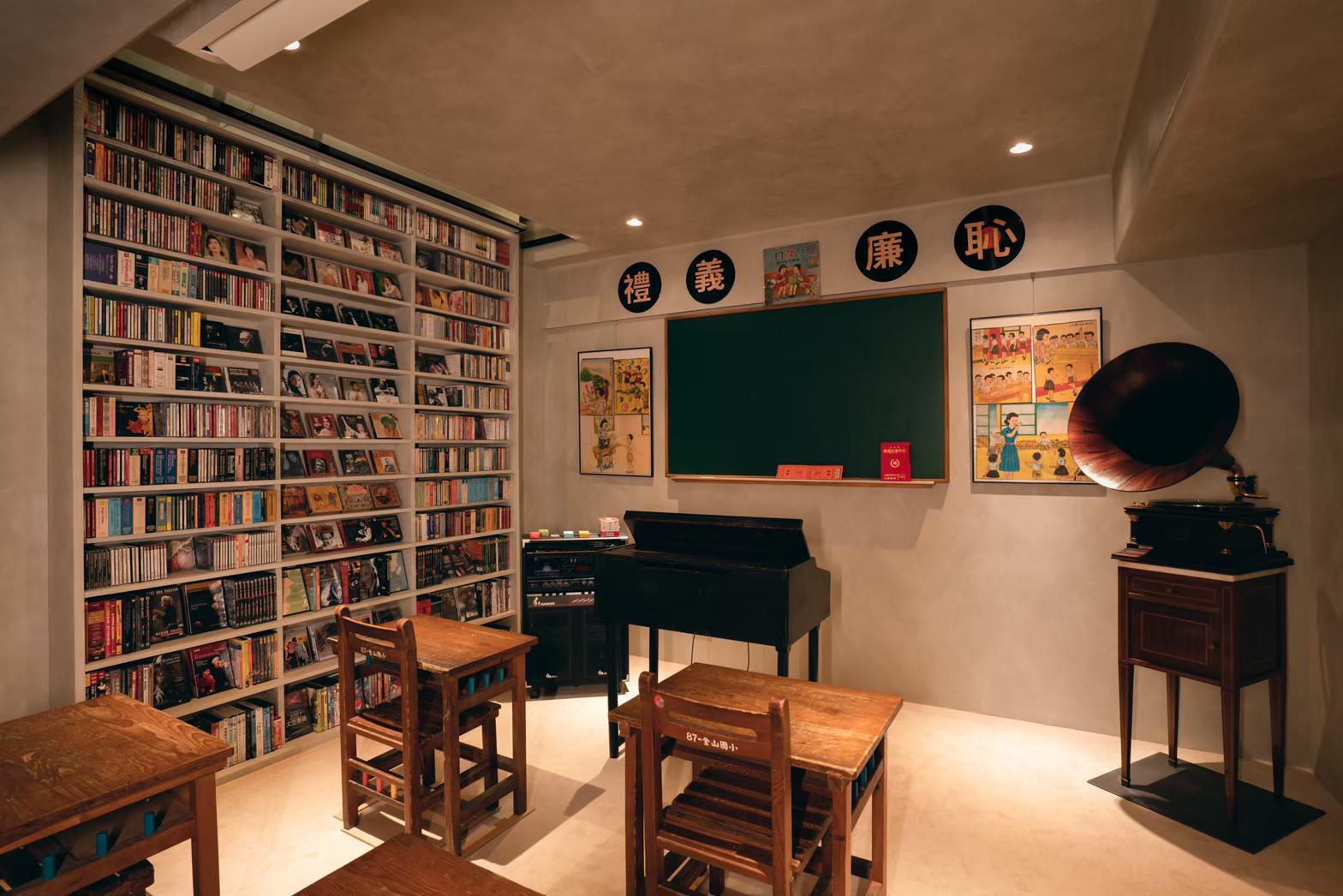 This Tapei coffee shop has the story of music woven into its interiors