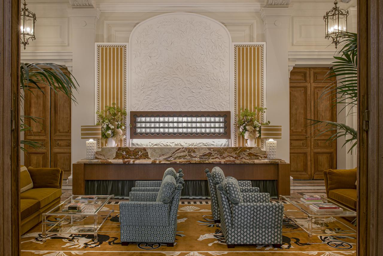 改造後的新古典主義風格建築，蛻變成風情獨具的巴黎精品酒店