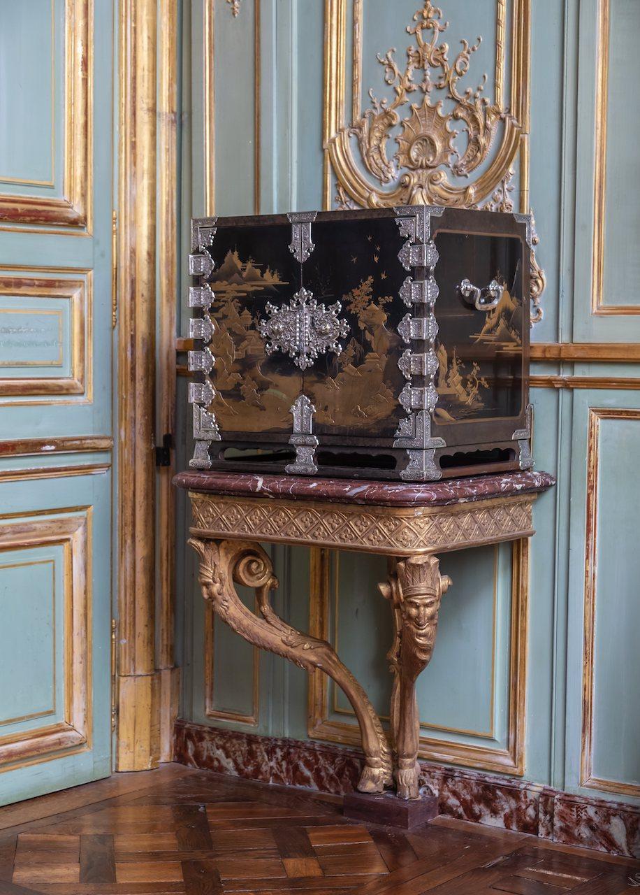 【藝術投資】法國百年城堡中的稀世家具及瓷器，將登巴黎蘇富比拍賣