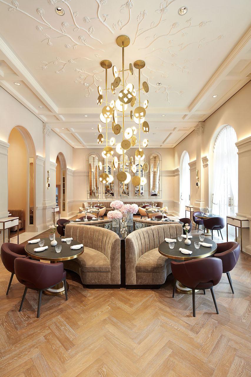 新加坡百年酒店裡的法式餐廳，展現柔美優雅的女性特質