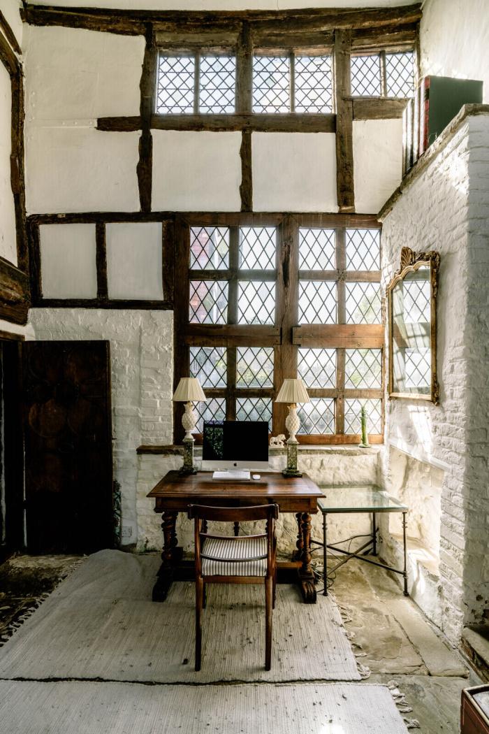沿自15世紀都鐸王朝的府邸：當年亨利八世國王送予克萊沃的安娜，現以 250 萬美元放售