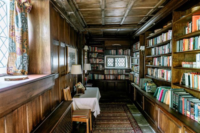 Historic Real Estate: King Henry VIII’s Gift to Anne of Cleeves Hits The Market for $2.5 Million – Peek Inside a 15th Century Tudor Home