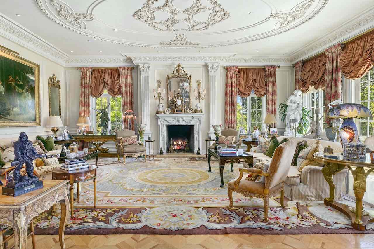英國搖滾歌手Rod Stewart擁有的洛杉磯別墅，現正放售