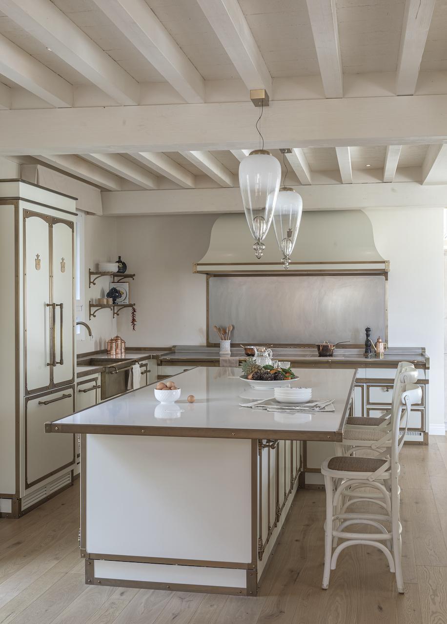 意大利Officine Gullo訂製款廚具，珍珠白的視覺饗宴