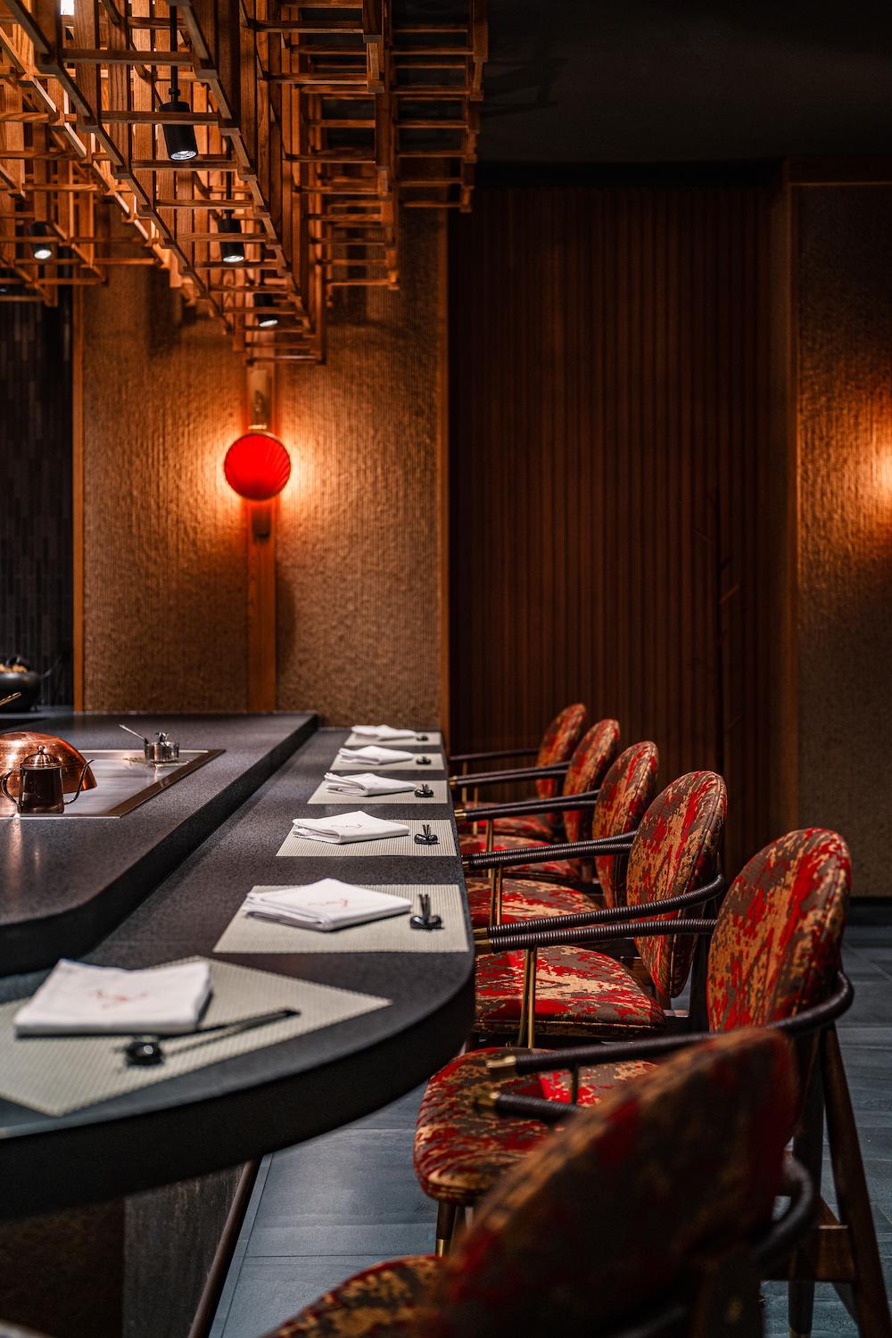 This Teppanyaki Restaurant Offers Diners a Japanese Theatre-inspired Dining Experience in Hong Kong
