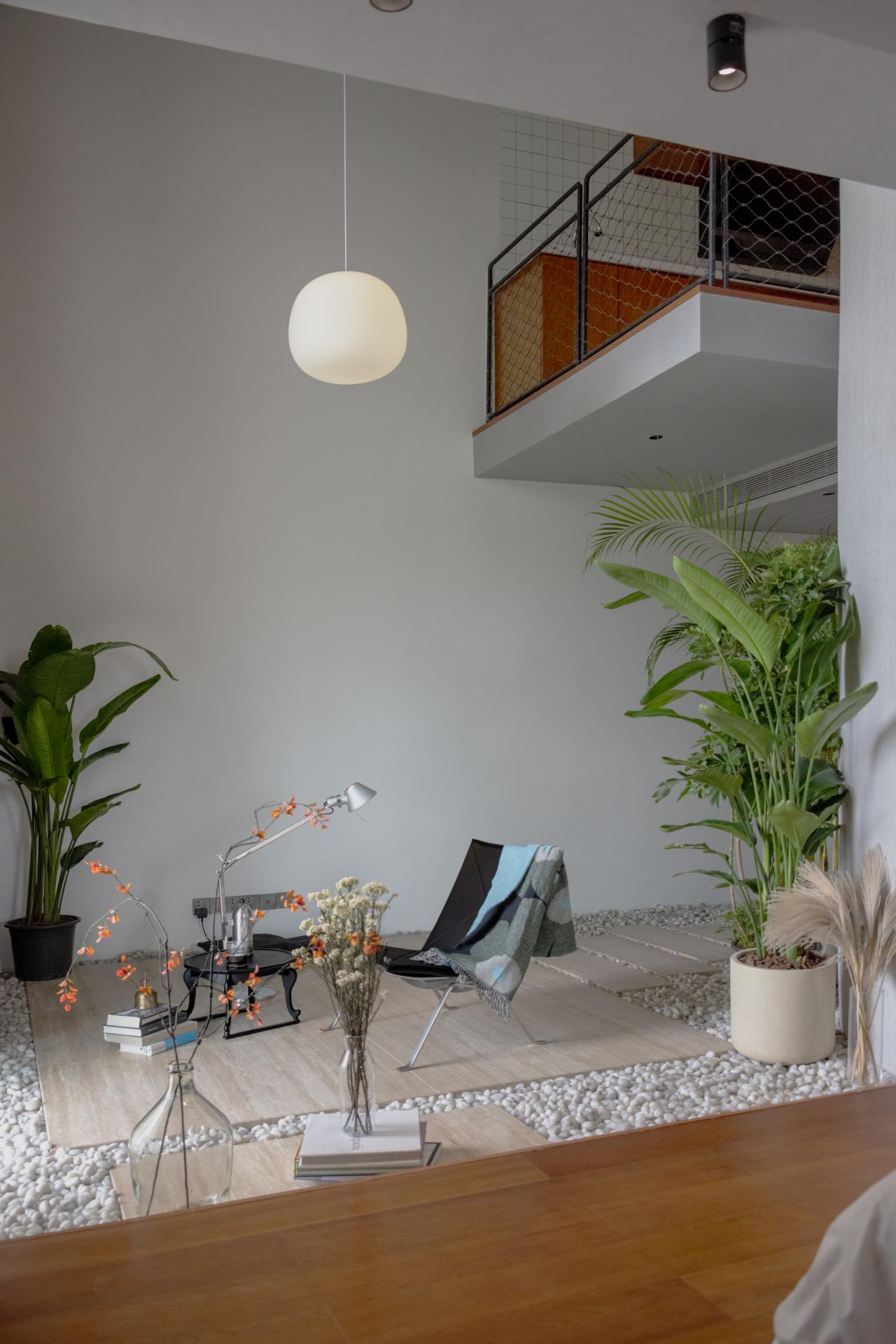 1600 sq ft Garden Loft in Haikou, China