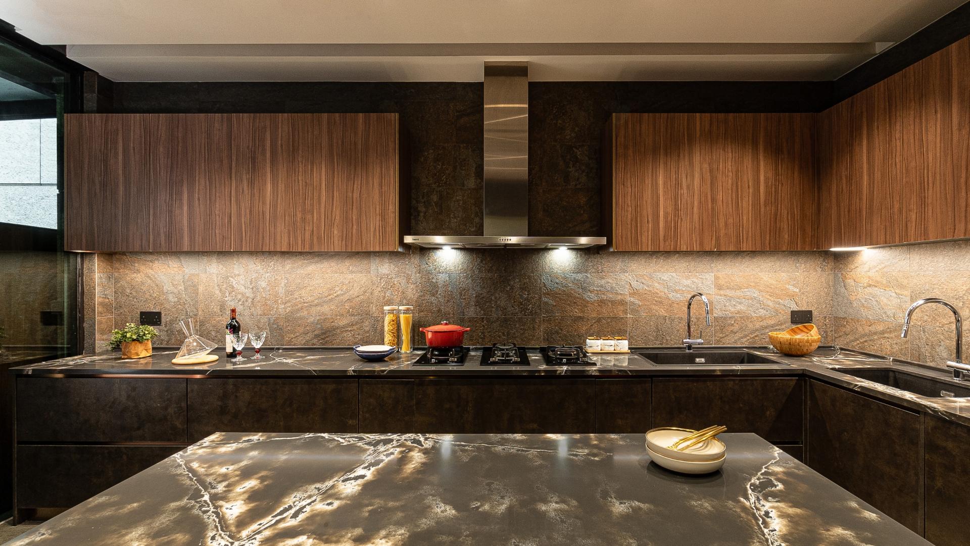 Mia Cucina's New Island Kitchen Interweaves Multiple Materials For Depth and Texture