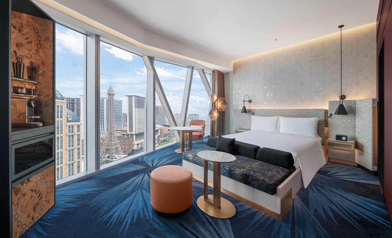 出自Zaha Hadid Architects手筆的澳門Ｗ酒店，建築具環保散熱功能