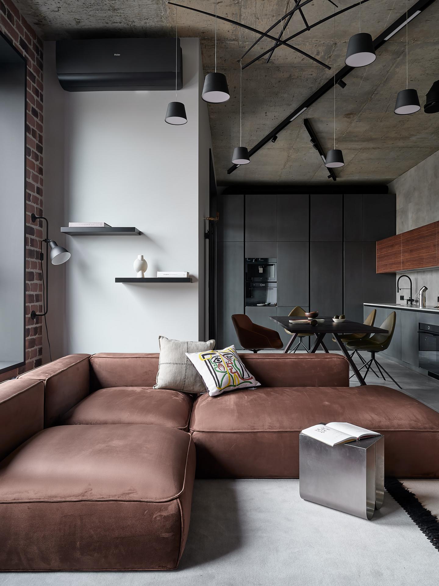 This Charming 680 sq. ft. Industrial Loft in Moscow is Home to a Couple and Their Cat