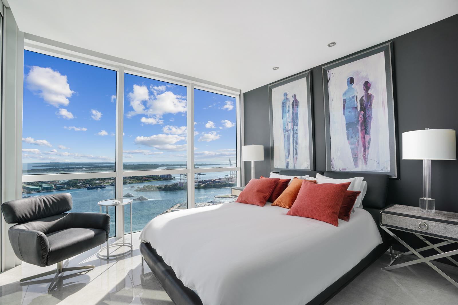 Philippe Starck設計美國邁阿密地標建築內，頂樓過萬平方呎豪宅，以 5,450 萬美元放售