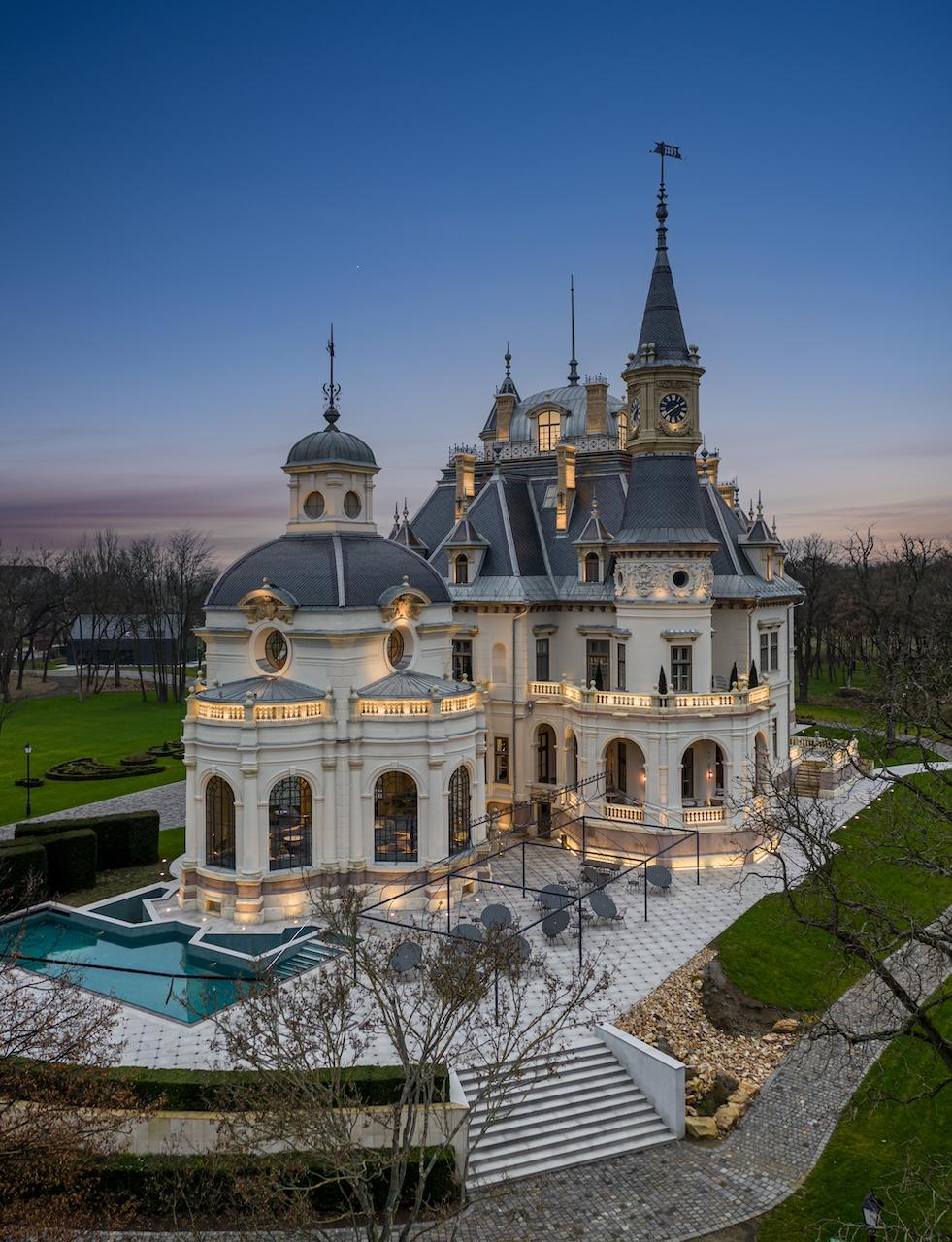 19世紀的匈牙利城堡，改造成華麗風格酒店