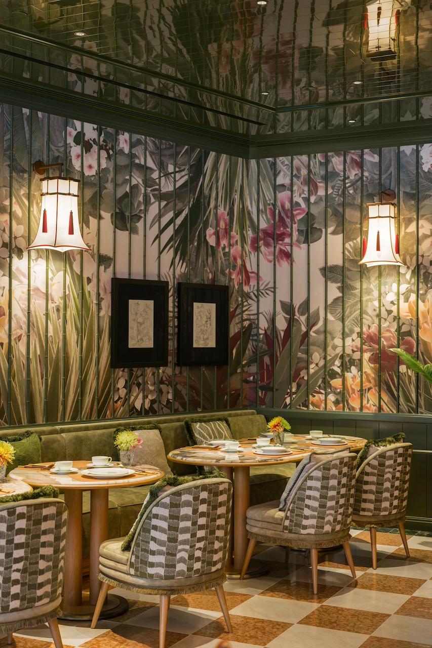 Ming Pavilion: An Uniquely Green Restaurant Space in Hong Kong's Island Shangri-La Hotel