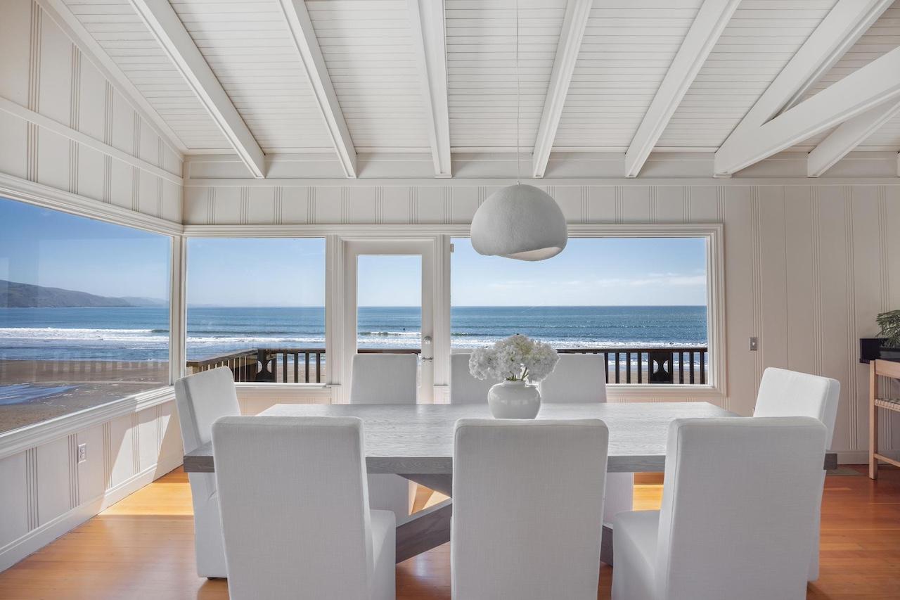 On The Market: American Singer Grace Slick's Seaside Villa in San Francisco, USA