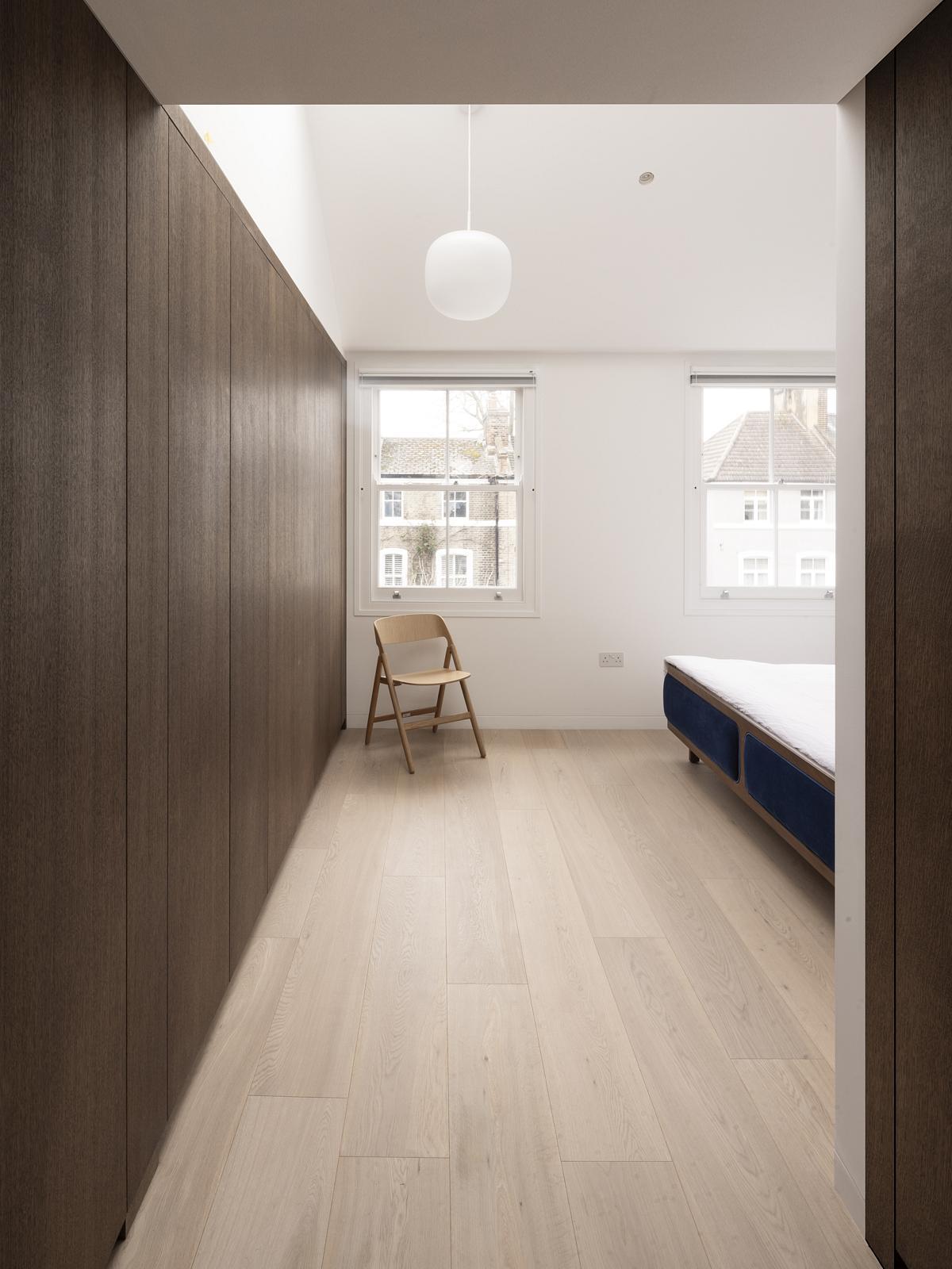 A Young Couple's Victorian-Era House in London Gets a Bright Modern Upgrade