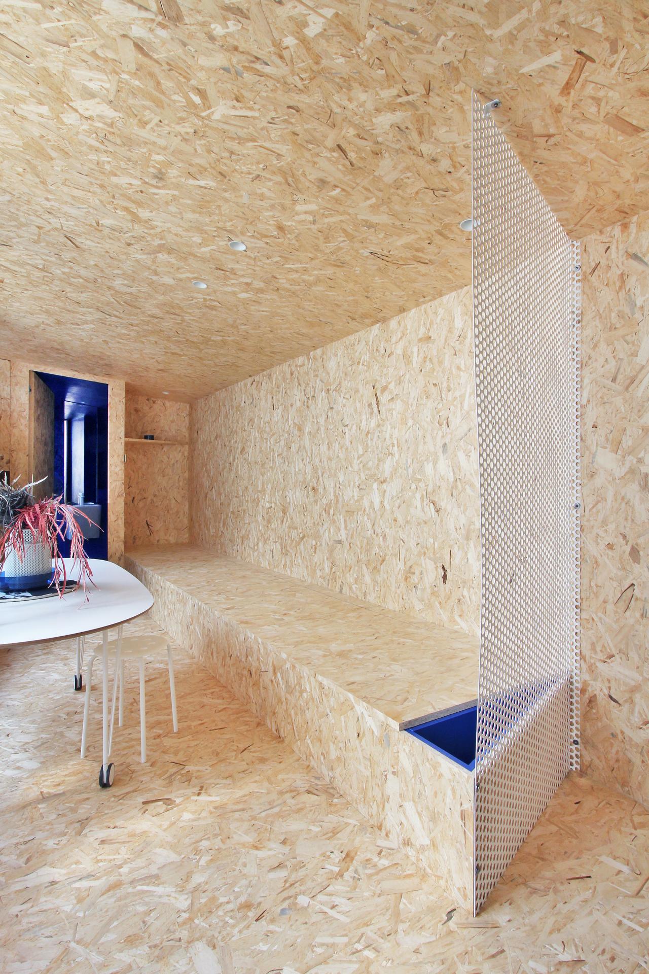 Indigo Blue and OSB Wood Come Together for a Delightful Pied-à-terre in Bergamo