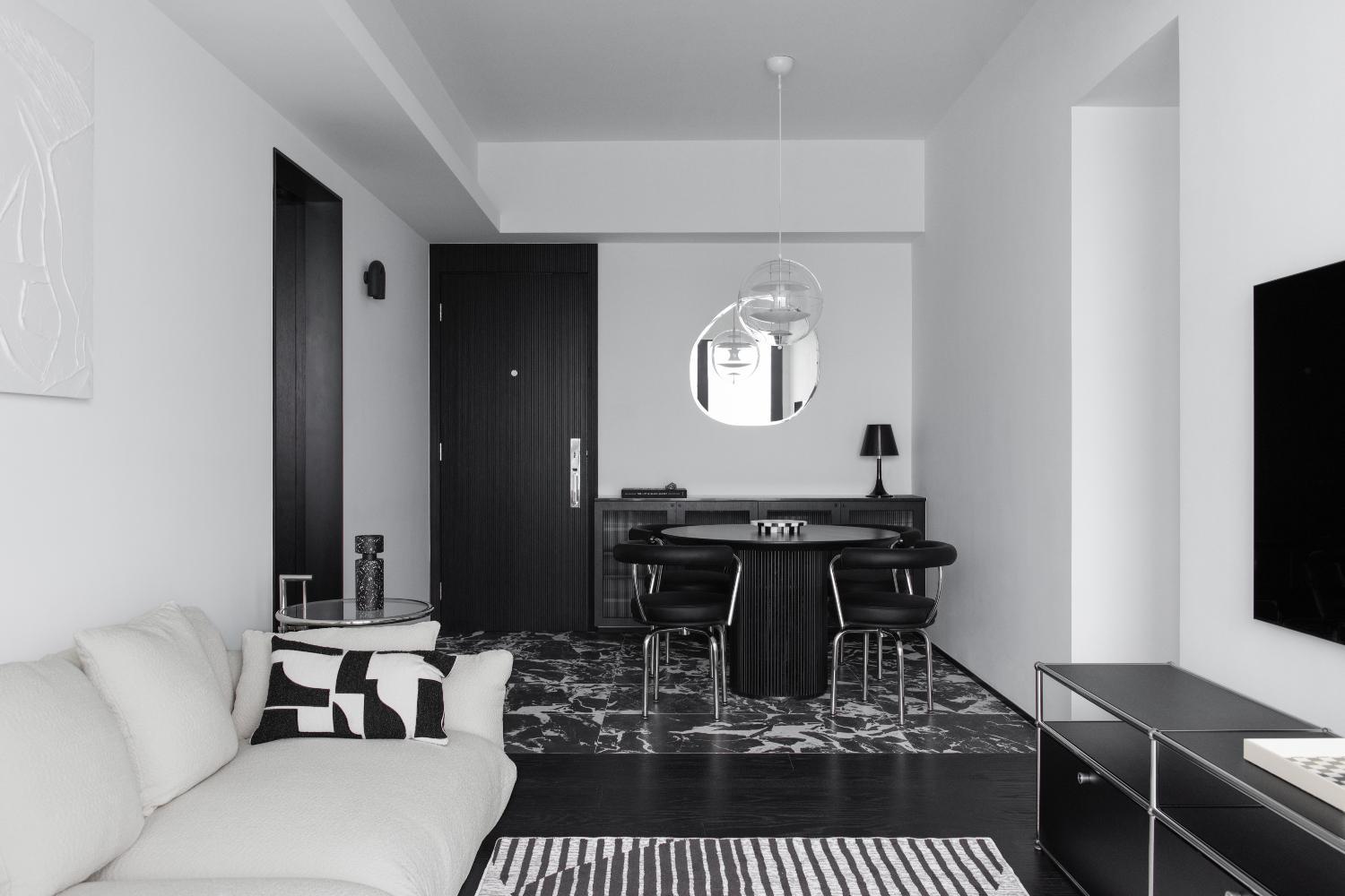 4 Monochromic Hong Kong Homes that Work Black-and-White Magic