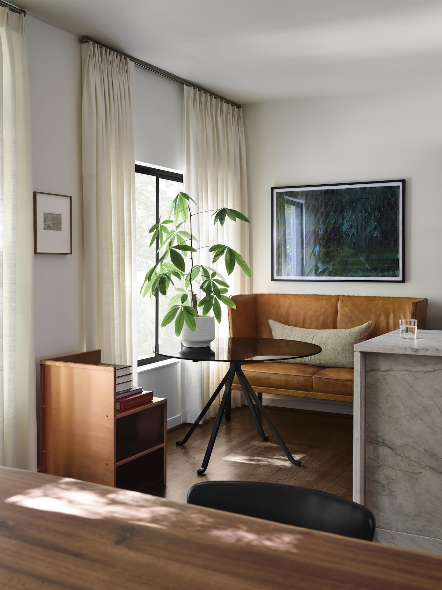 Charming Dallas Condo Affords Solo Living in Stlye 