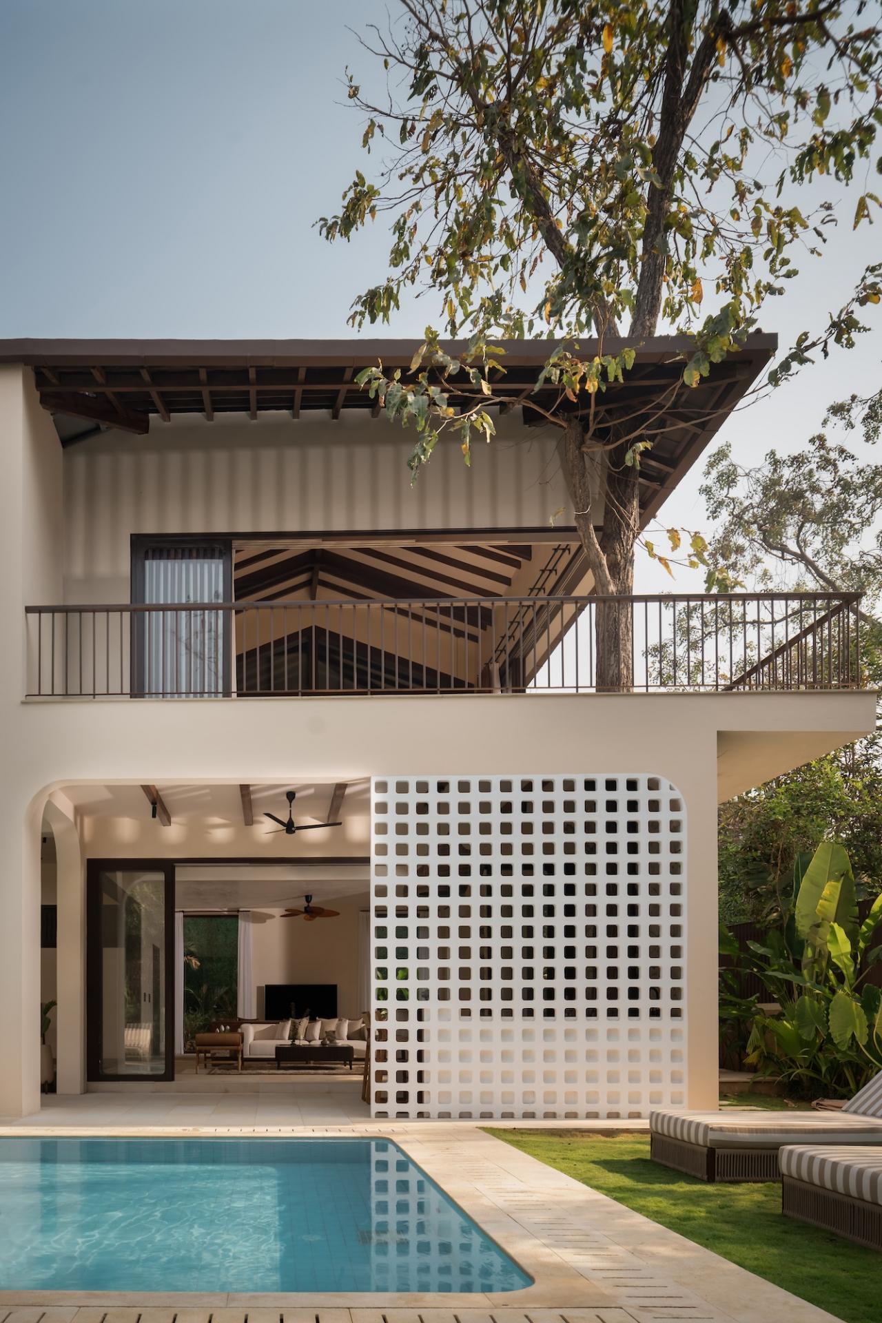 Tour a Goa Retreat That Blends Right into its Surrounding Forest