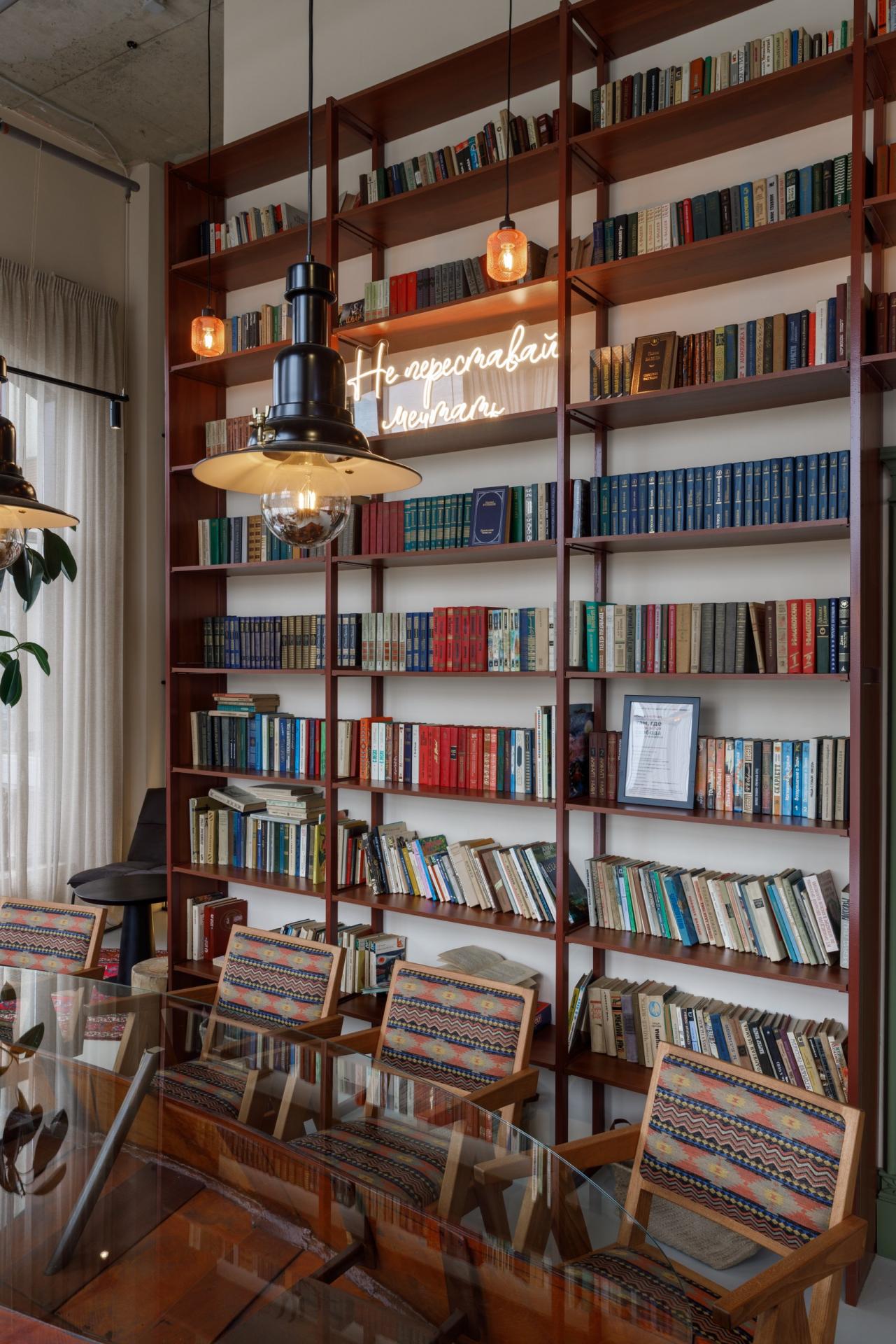 Inside a Cosy Café That Reimagines a Sailor’s Home