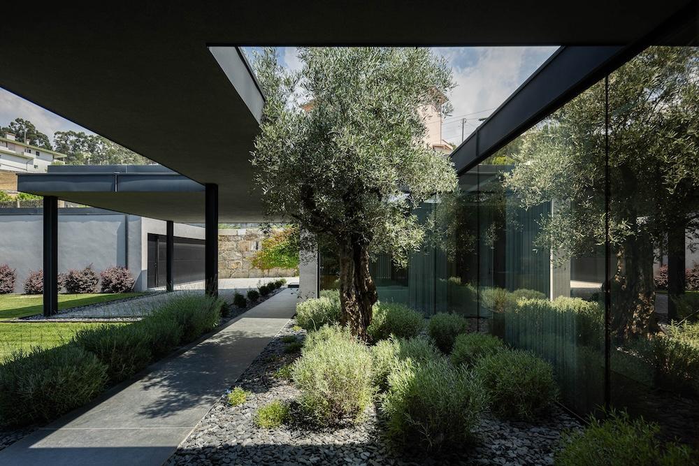 This 4,200 Sq.ft. Portuguese Home is a Study In Balance