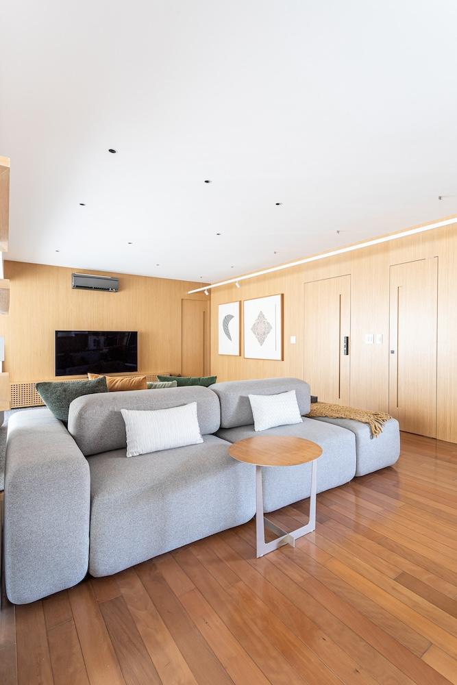 Modern Comfort Meets Nature in this São Paulo Apartment