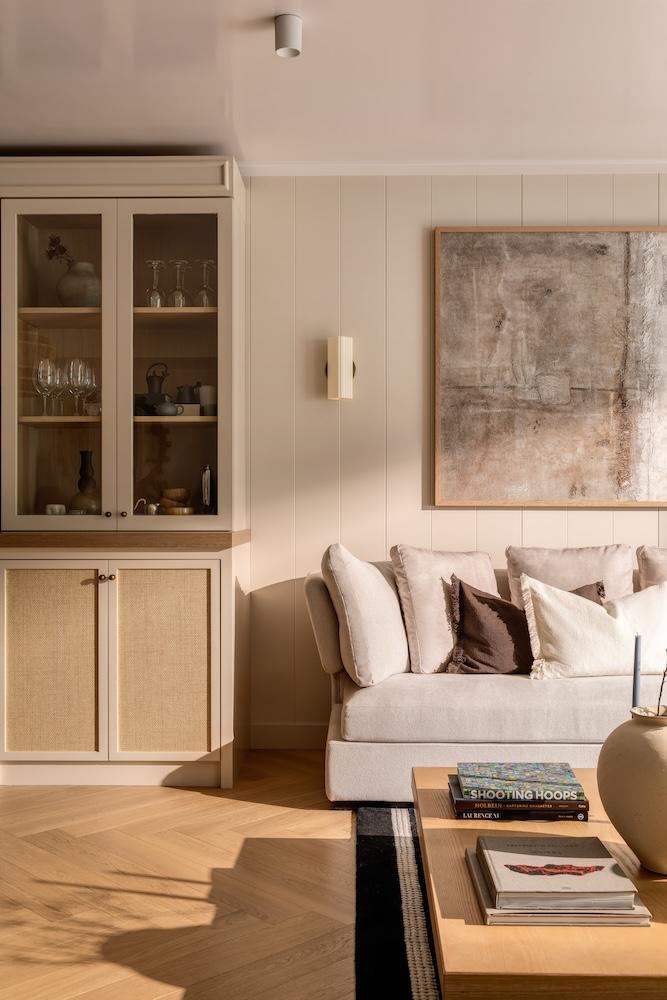 How JJ Acuna Turns a Vintage Kowloon Tong Unit into a Bright, Airy Home